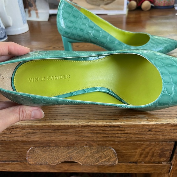 Vince Camuto Patent Leather Teal Heels—worn 1 time only! - Picture 5 of 16